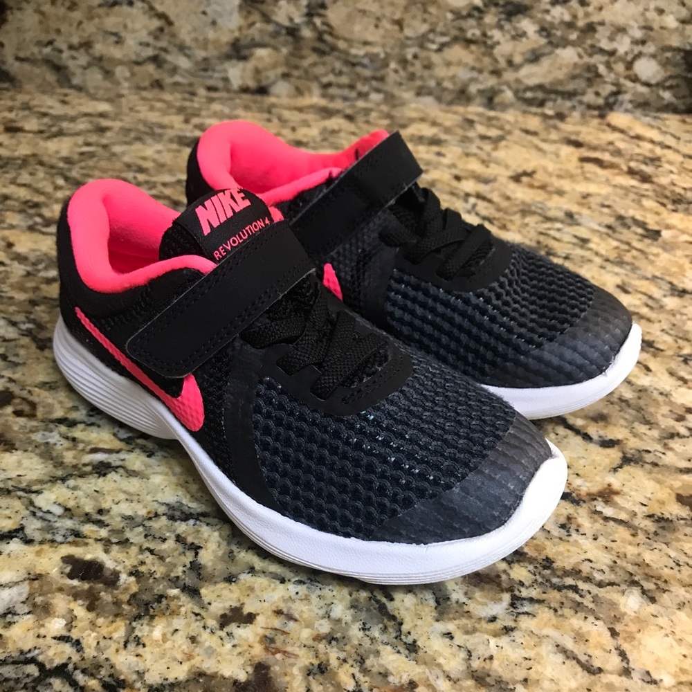 Toddler Nike running shoes